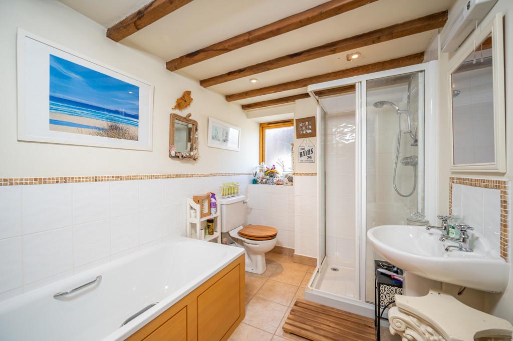 THE GRAN BATHROOM.jpeg